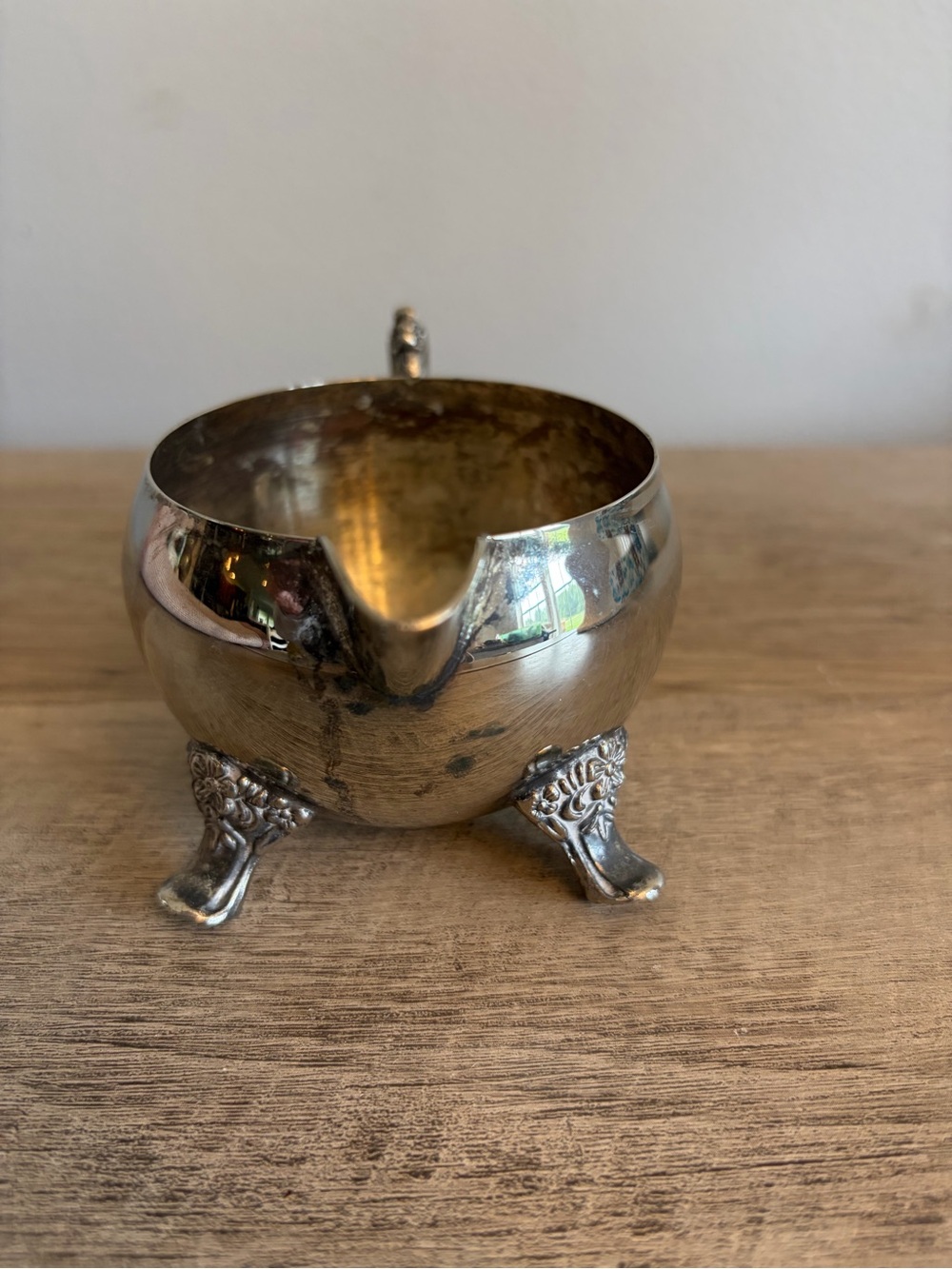 Vintage Silver Plated Creamer International Silver Co 6 oz Ornate Feet Handle - Picture 3 of 11